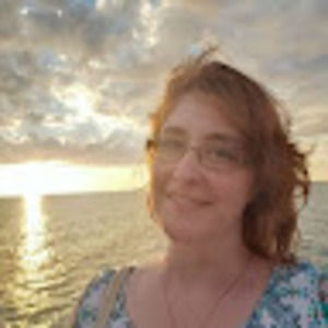 Meet your Posher, Angie